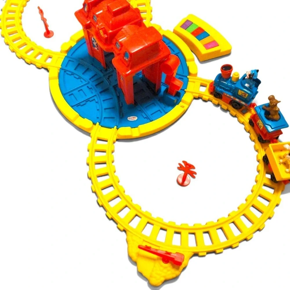 VTG 1994 Mattel Disney Switch Sound Railroad Train Set Mickey Complete #11919